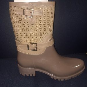 Rainboots